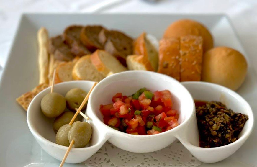 اليك افضل المطاعم الاطالية في جدة : مطعم الجبيانو، مطعم نينو ، مطعم فيفاتشي