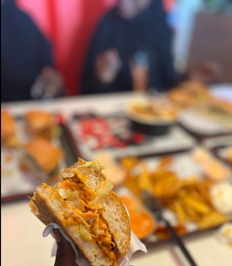  كرسبر، بدءًا من الموقع وطرق التواصل، مرورًا بقائمة الطعام الكاملة، ووصولًا إلى الخدمات وآراء العملاء. قراءة السطور التالية ستضعك أمام صورة واضحة تمكّنك من التعرف على تفاصيل التجربة قبل خوضها